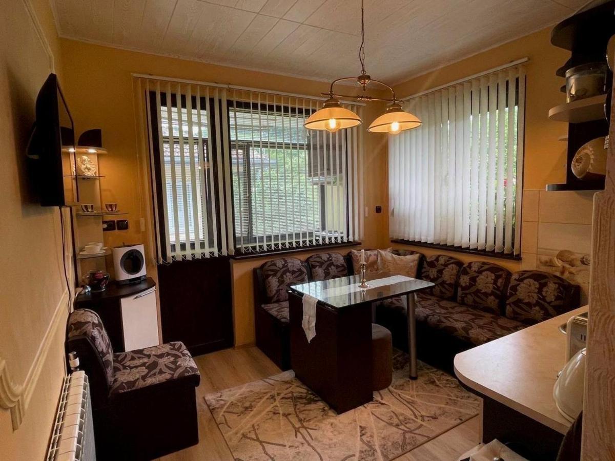 Z-Apartment In تريفنا المظهر الخارجي الصورة